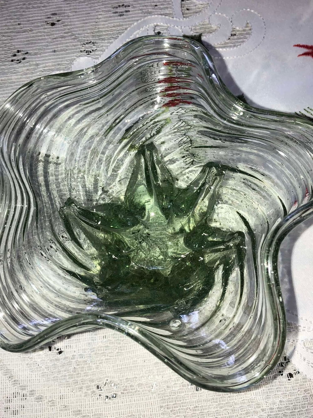 Clear & Green Swirl Art Glass Star-Shaped Decorative Bowl